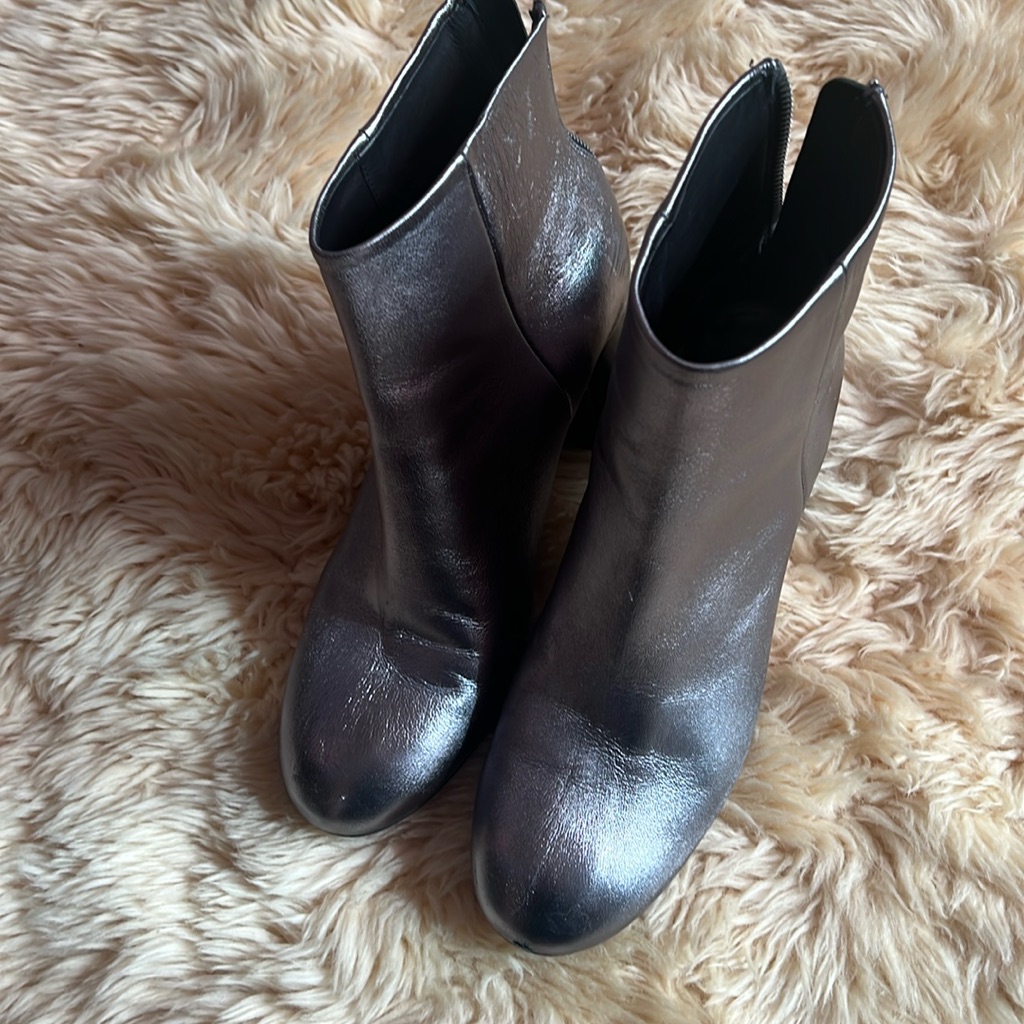 Rag & Bone Drea Metallic Nappa Leather Ankle Boot In Gunmetal